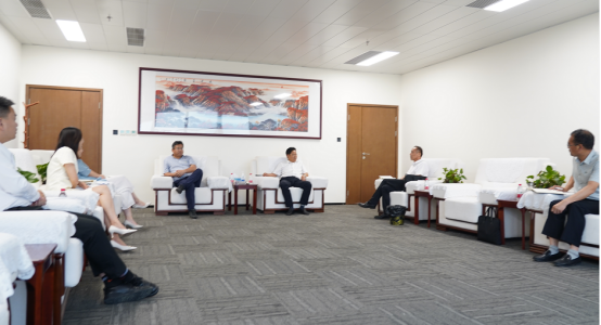 藍(lán)城公司董事長酈偉東一行到訪產(chǎn)業(yè)集團(tuán)對(duì)接洽談練江河三片區(qū)項(xiàng)目開發(fā)建設(shè)合作事宜144.png 藍(lán)城公司董事長酈偉東一行到訪產(chǎn)業(yè)集團(tuán)對(duì)接洽談練江河三片區(qū)項(xiàng)目開發(fā)建設(shè)合作事宜144.png