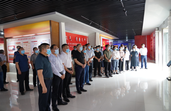 “反腐倡廉教育展”參觀學(xué)習(xí)宣傳稿(修改2)200.png “反腐倡廉教育展”參觀學(xué)習(xí)宣傳稿(修改2)200.png