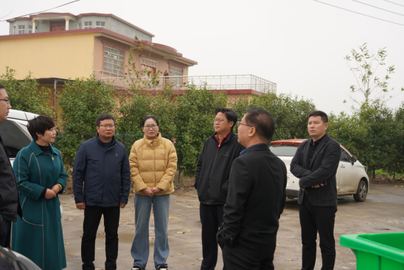 市產(chǎn)業(yè)集團(tuán)黨委書記、董事長(zhǎng)劉培建一行深入結(jié)對(duì)幫扶村調(diào)研鄉(xiāng)村振興工作193.png