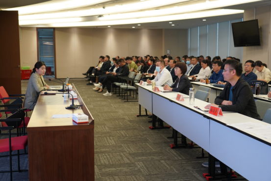 5.26市產(chǎn)業(yè)集團(tuán)開展國(guó)企高管履職風(fēng)險(xiǎn)及合規(guī)要點(diǎn)培訓(xùn)活動(dòng)(1)(1)462.png 5.26市產(chǎn)業(yè)集團(tuán)開展國(guó)企高管履職風(fēng)險(xiǎn)及合規(guī)要點(diǎn)培訓(xùn)活動(dòng)(1)(1)462.png