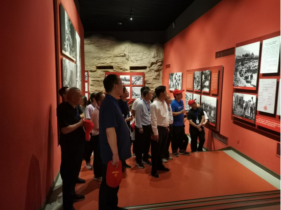 7.4市產(chǎn)業(yè)集團(tuán)舉辦“傳承紅旗渠精神 譜寫新時(shí)代華章”專題培訓(xùn)班994.png 7.4市產(chǎn)業(yè)集團(tuán)舉辦“傳承紅旗渠精神 譜寫新時(shí)代華章”專題培訓(xùn)班994.png